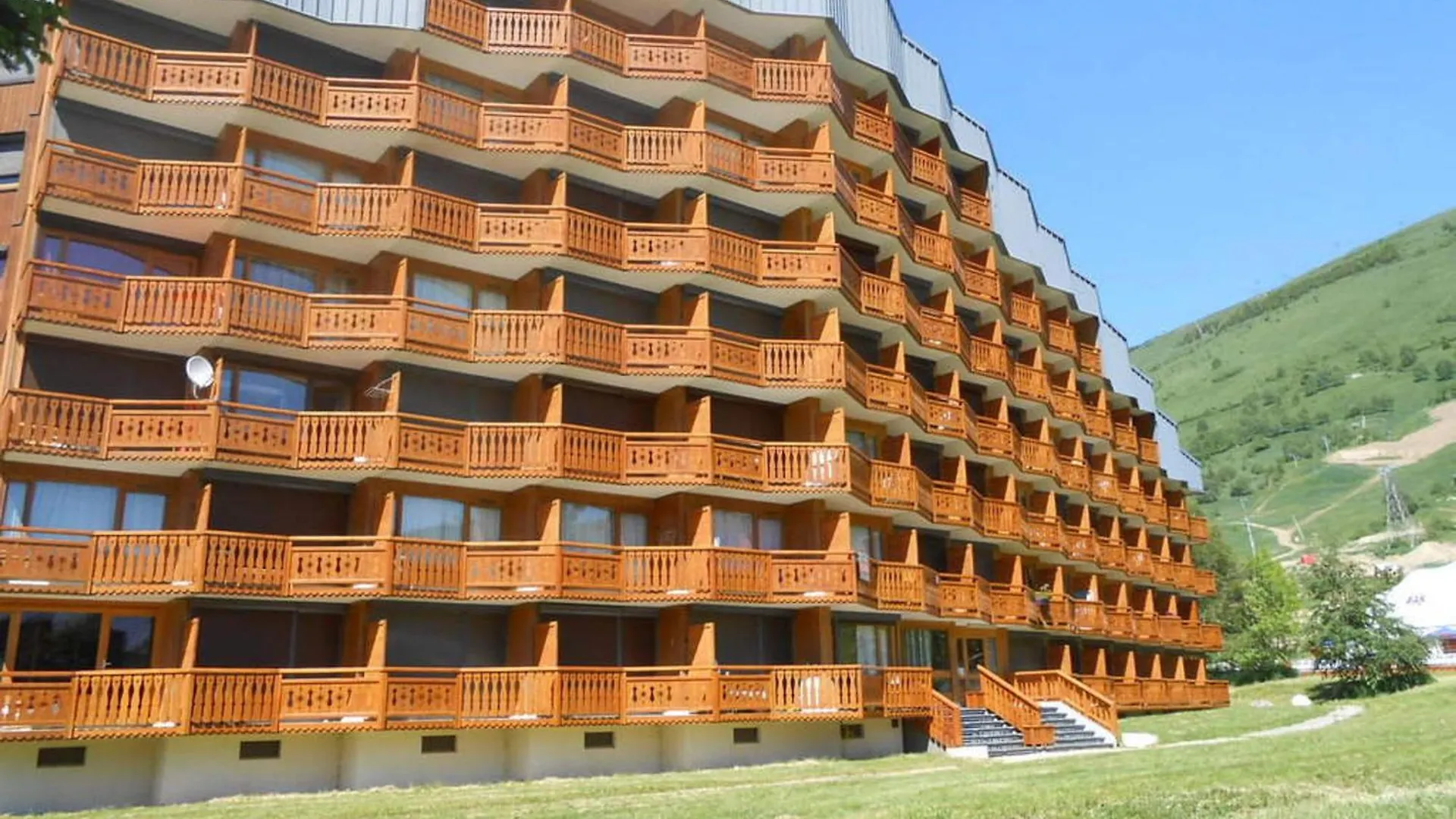 Studette Renovee Pour 2 Au Pied Des Pistes, Centre Les Deux Alpes - Fr-1-516-134 Apartment France