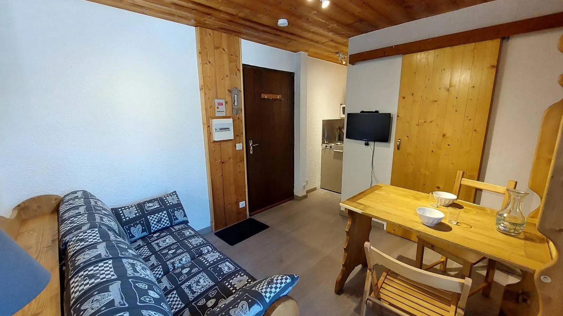 Studette Renovee Pour 2 Au Pied Des Pistes, Centre Les Deux Alpes - Fr-1-516-134 Apartment