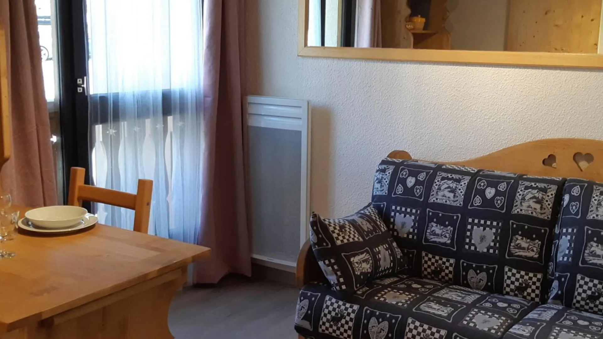 Studette Renovee Pour 2 Au Pied Des Pistes, Centre Les Deux Alpes - Fr-1-516-134 Apartment