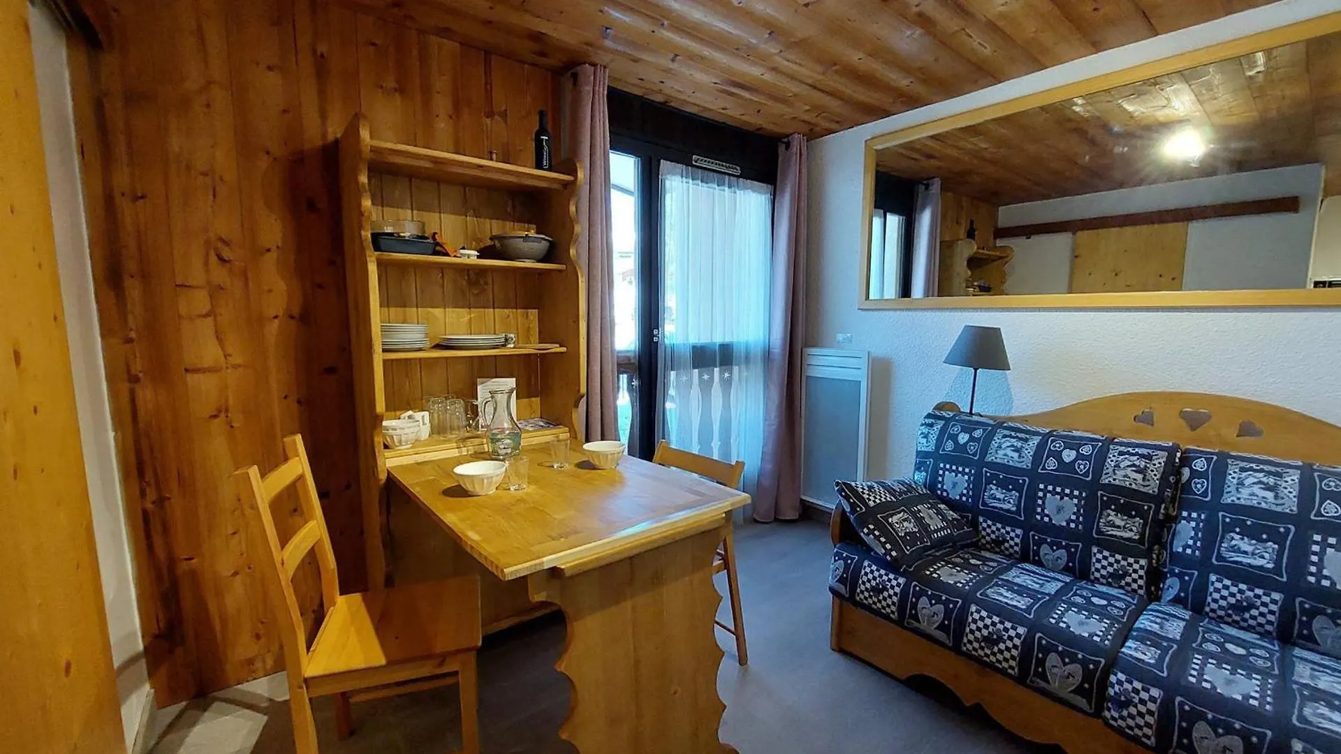 Studette Renovee Pour 2 Au Pied Des Pistes, Centre Les Deux Alpes - Fr-1-516-134 Apartment